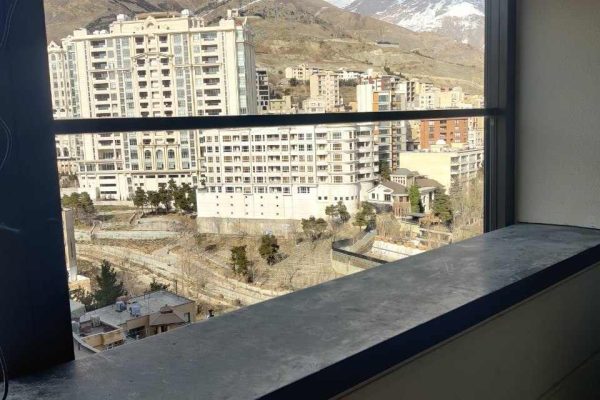 پنجره گیوتینی برج اوانگارد
