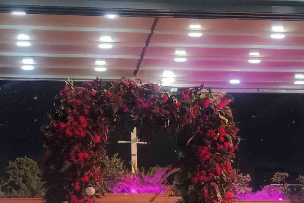 سقف متحرک رستوران ویولانژ-شاخص